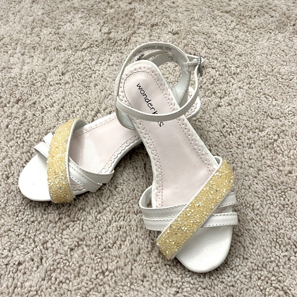Brand new white dress sandals for girls size 1